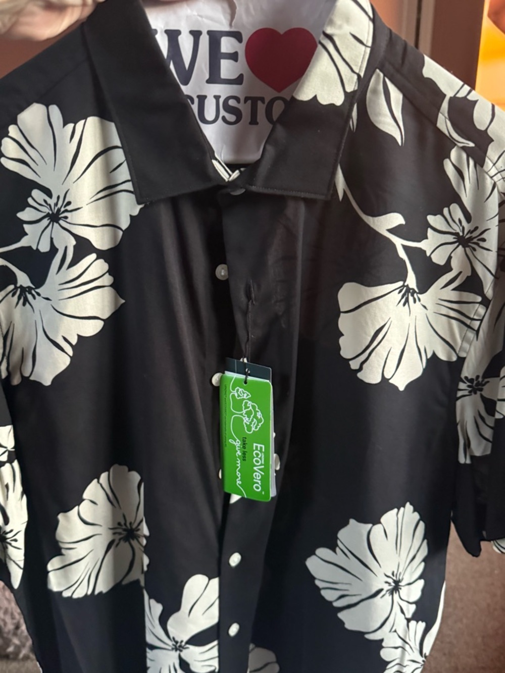 NWT Perry Ellis Men’s Black and Cream Floral Hibiscus Button-Down Shirt